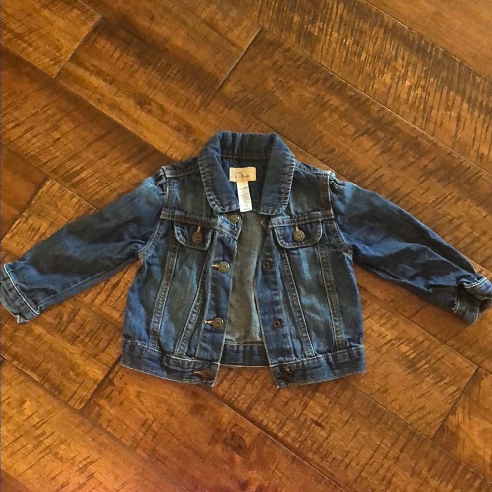 Gap jean jacket size 12-18 month